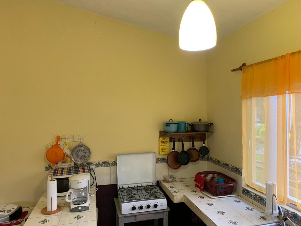 Casa Veronica A 2 Kilometros Del Irtra Retalhuleu Extérieur photo