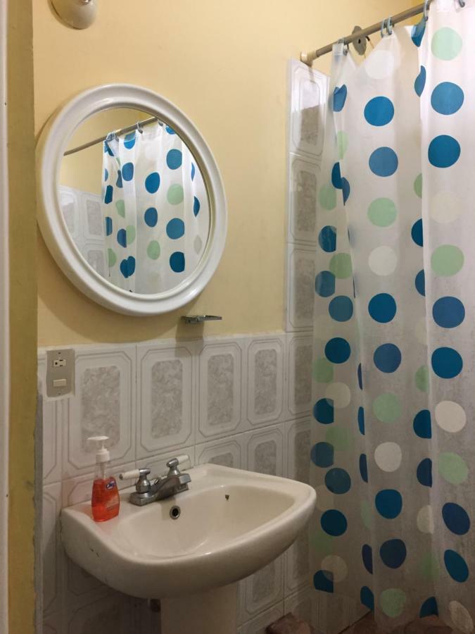 Casa Veronica A 2 Kilometros Del Irtra Retalhuleu Extérieur photo