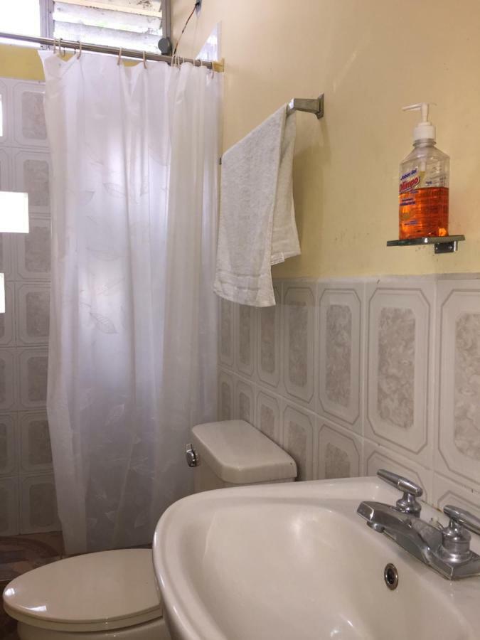 Casa Veronica A 2 Kilometros Del Irtra Retalhuleu Extérieur photo